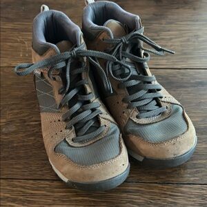 🥾Oboz Footwear Tan & Gray Hiking Sneakers - Women’s Size 8 ⛰️